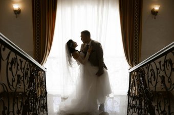 Свадебный номер для молодожёнов: Фотография